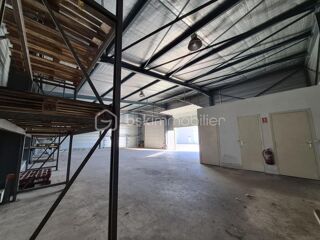  Immeuble � vendre 15 + pi�ces 820 m�