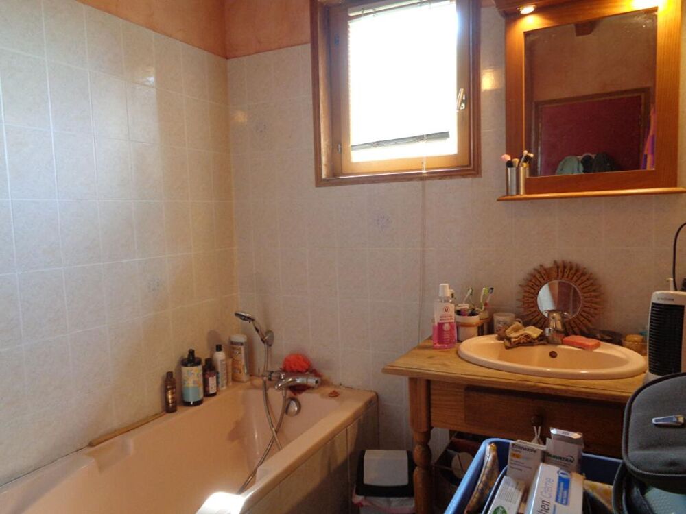 Vente Maison Coubon(43), maison de 240 m2 habitables, 4 chambres sur 1440 m2 de terrain Coubon