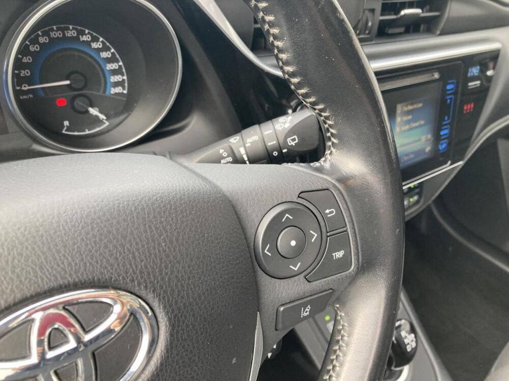 Auris HSD TECHNOLINE 136h - SUIVI EXCLUSIF TOYOTA 2017 occasion 14650 Carpiquet
