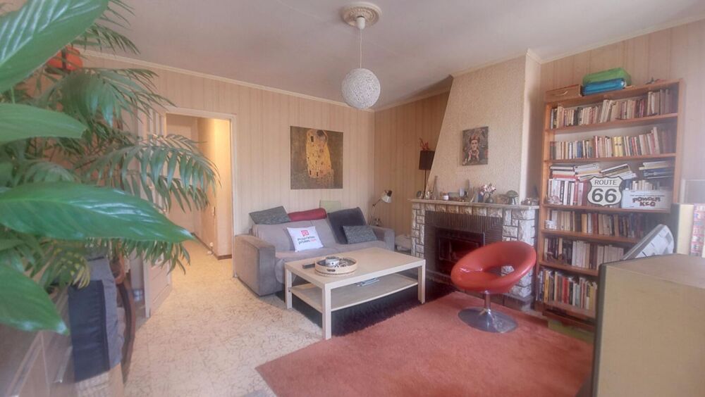 31540 MONTÉGUT-LAURAGAIS- Maison de village en pierre avec garage et jardin