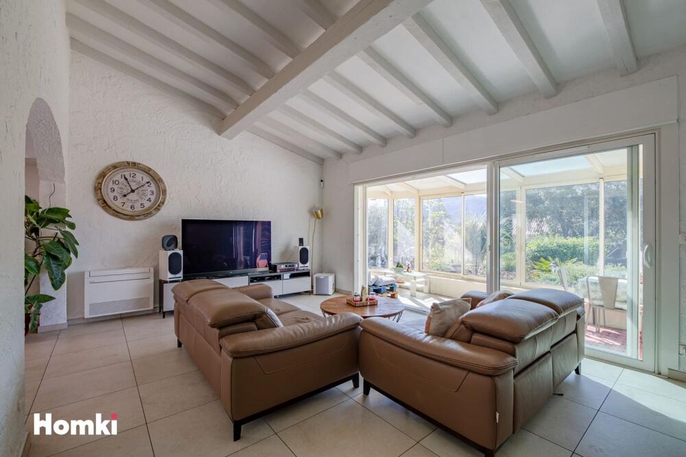 Vente Maison Maison/Villa T5 de 140 m² à Le Muy 83490 villa avec piscine et vue exceptionnelle sur le Rocher de Roquebrune-sur-Argens Le muy