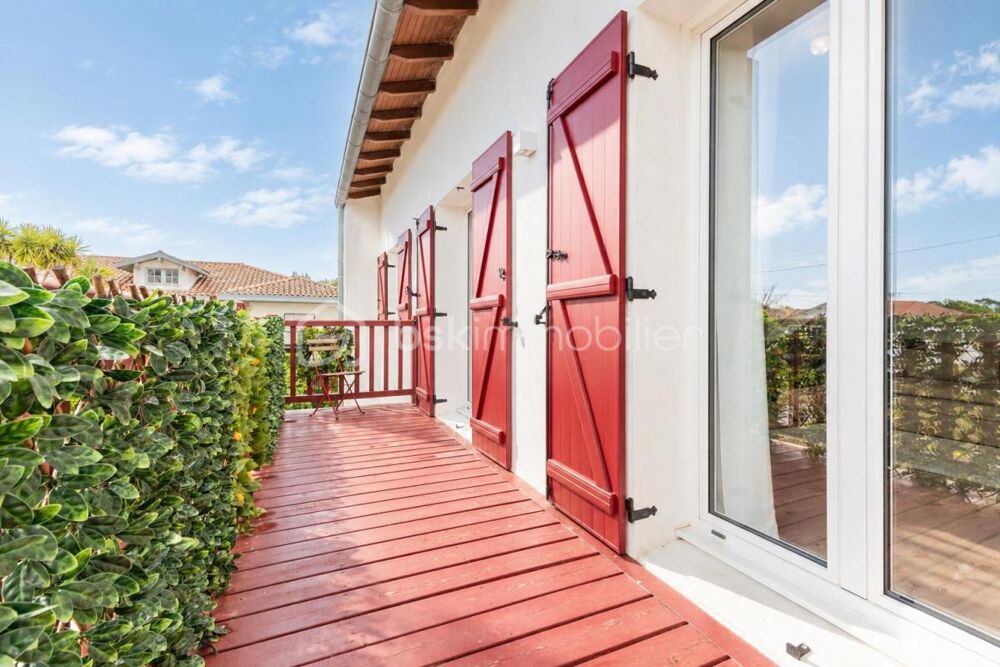 Vente Villa BIARRITZ – Élégante villa familiale rénovée 5 chambres - jardin ombragé  et jacuzzi Biarritz