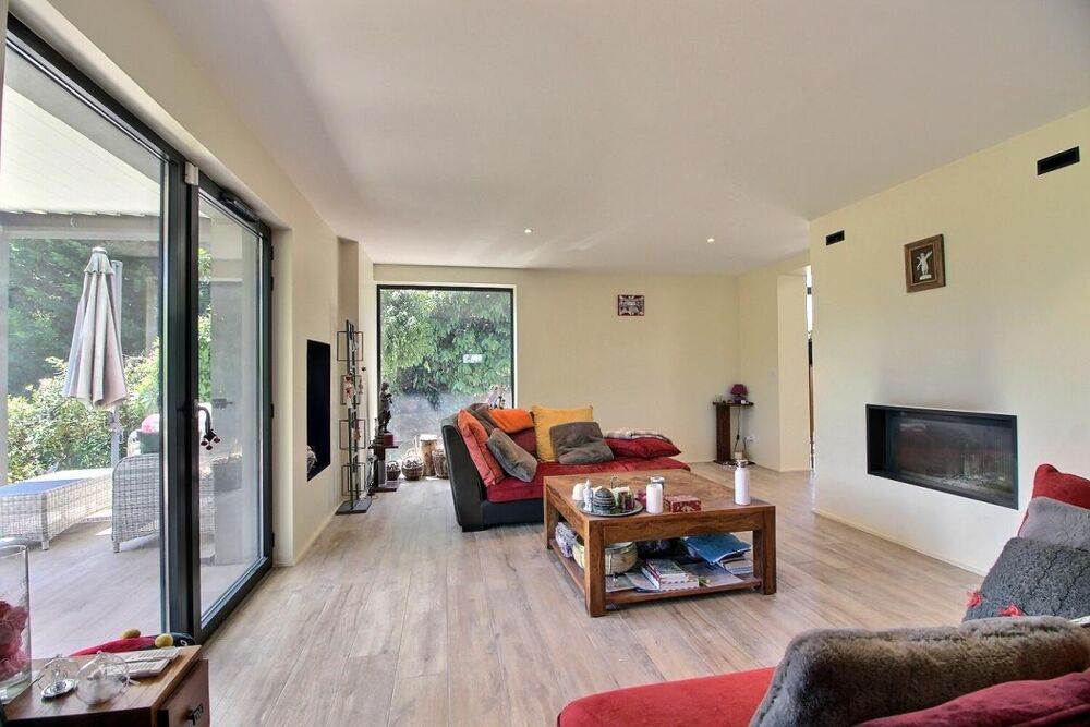 Vente Maison Maison indépendante de 218.63 m², terrain de 1928 m² Aix les bains