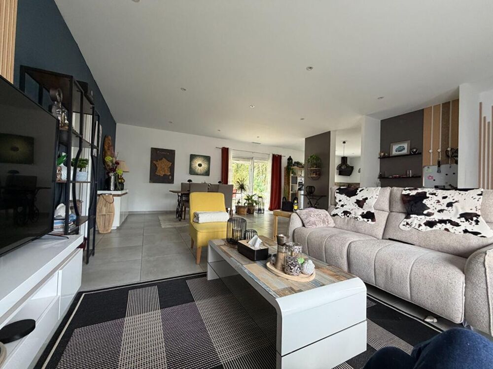 Vente Maison Maison de plain-pied 144 m² ? 3 chambres ? Calme et luminosité Miramont de guyenne