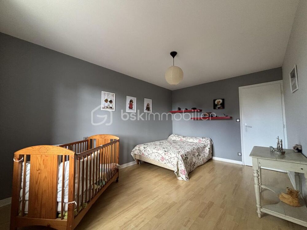 à vendre  Propriété/château Eyzin-Pinet (38780)