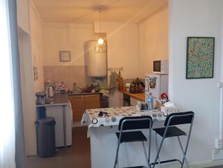  Immeuble à vendre 15 + pièces 220 m²