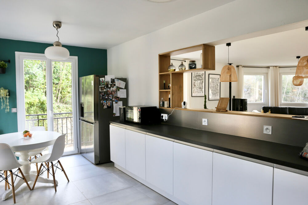 A vendre à Villers-Allerand une maison 160m2 : 5 chambres ; deux studios indepandants 35m2 et 55m2 ;