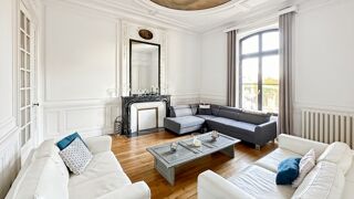  Maison  vendre 8 pices 240 m