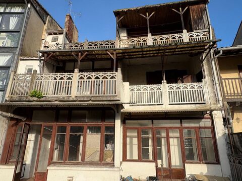 LA REOLE - Investissement : ensemble immobilier &agrave; fort potentiel 140000 33190 La reole