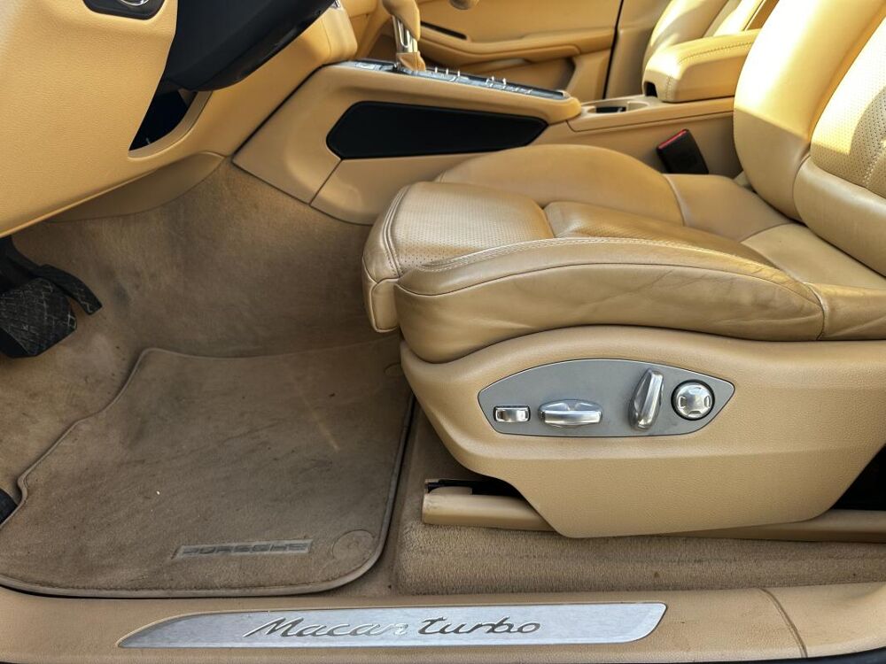 Macan TURBO 2014 occasion 28500 Charpont