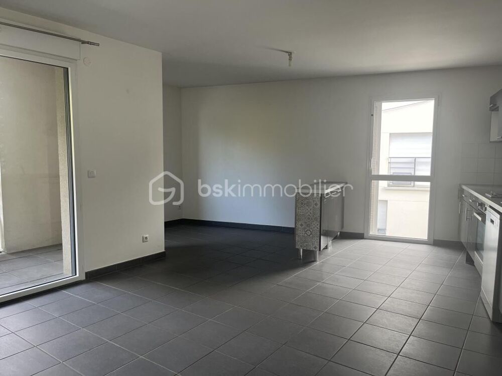 Vente Appartement À vendre – Appartement T2 avec balcon, cave et parking à La Riche La riche