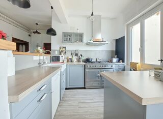  Villa � vendre 9 pi�ces 215 m�