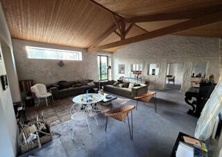  Maison à vendre 15 + pièces 716 m²