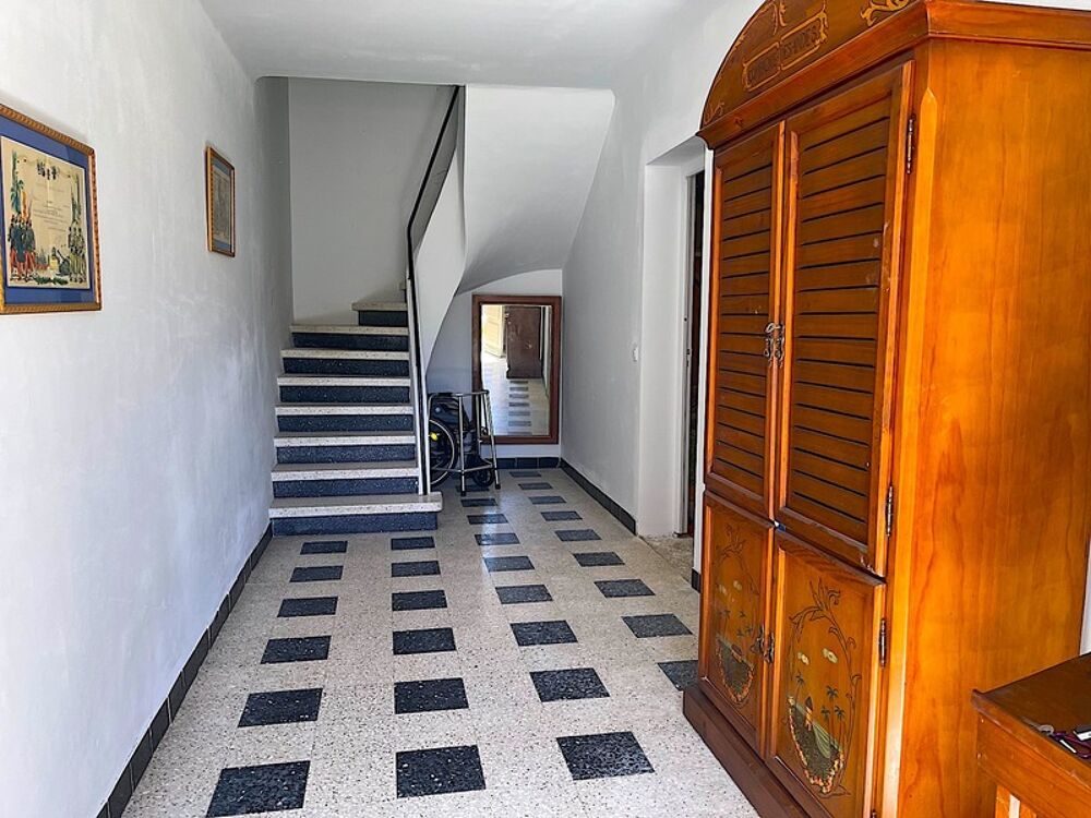 Maison de village, garage et terrasse