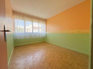  Appartement  vendre 4 pices 82 m