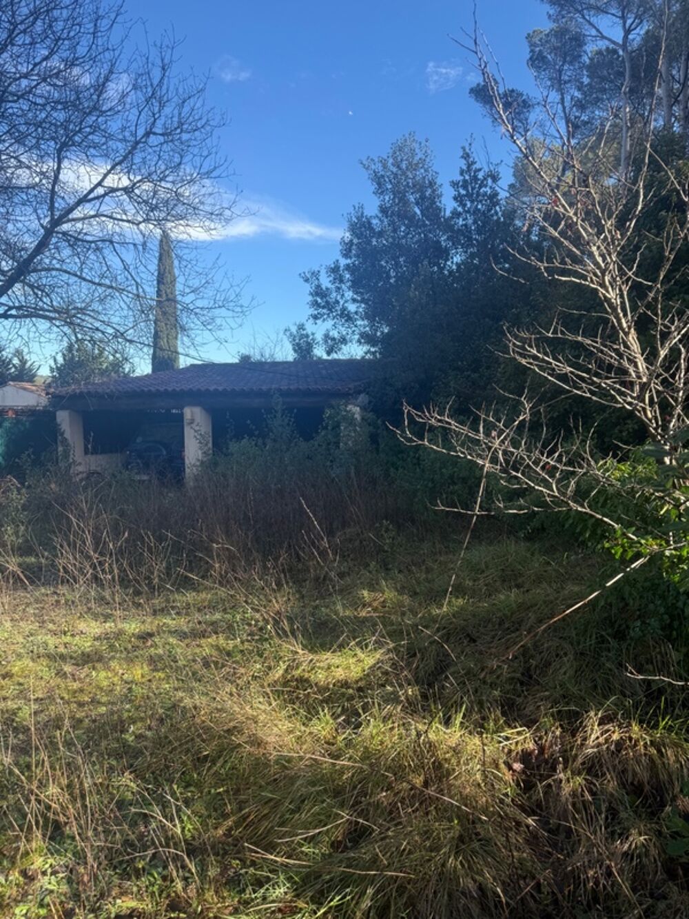 Vente Maison Terrain 10500m2 avec maison à rénover VENTABREN (13) Ventabren