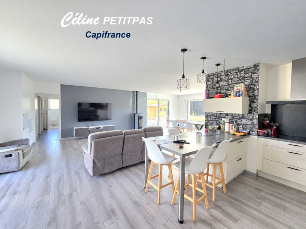 Maison contemporaine de plain-pied  2021  Saint-Maugan  6 pièces  136 m² habitables  terrain de 1 500 m²
