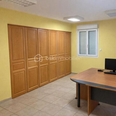 &Agrave; louer – Local commercial / Bureaux  de 133 m&sup2; 350 52220 Montier en der