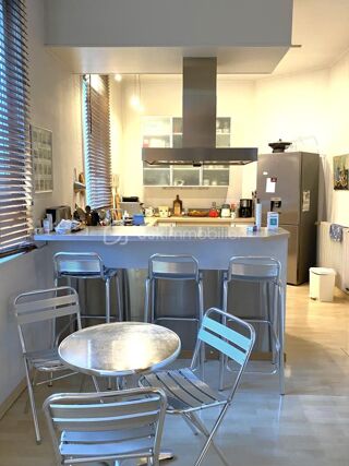  Maison � vendre 9 pi�ces 260 m�