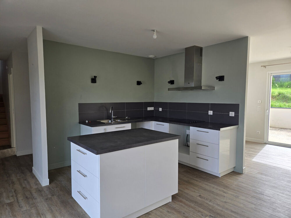 MAISON 4 CHAMBRES PROCHE TOUS COMMERCES