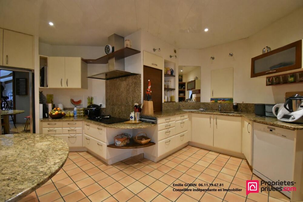 Maison 8 pièce(s) 253 m2