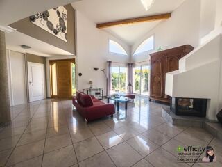  Maison  vendre 10 pices 200 m