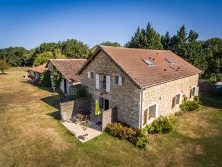  Maison à vendre 15 + pièces 450 m²