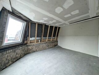  Immeuble à vendre 6 pièces 204 m²