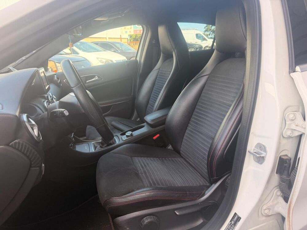 Classe A 180i - 122ch Pack Amg 2015 occasion 31000 Toulouse