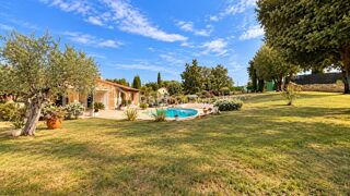Vente Villa PEYMEINADE – VILLA PROVENÇALE DE PLAIN-PIED 177 M2 – PISCINE – VUE DÉGAGÉE – TERRAIN 2330 M2 – GARAGES Peymeinade