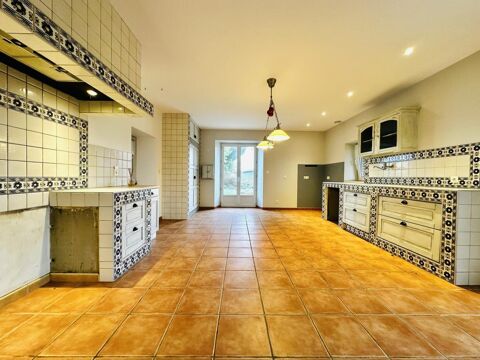   Long�re Maison - 8 pi�ce(s) - 225 m�