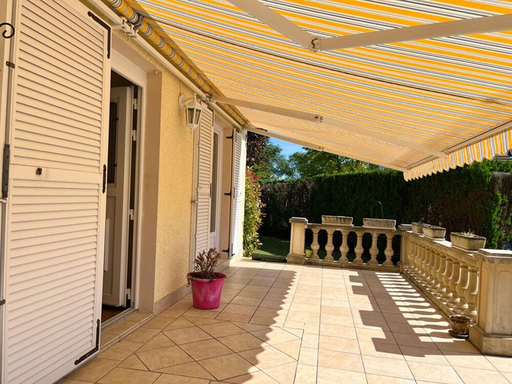 Maison : 6 pièce(s) 100 m2 - Terrain 610m² - Garage