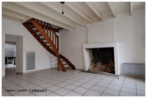   Maison à vendre 5 pièces LES ESSARDS (17)MAISON DE VILLAGE, 3 chambres, 2 grands garages, dépendances, terrain clos Maison - 5 pièce(s) - 120 m²