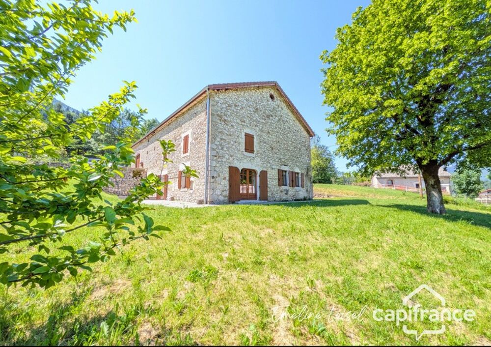 Maison en pierre de 164 m2 - 5 chambres - Jardin arboré et dépendances - Saint Martin en Vercors (26420)
