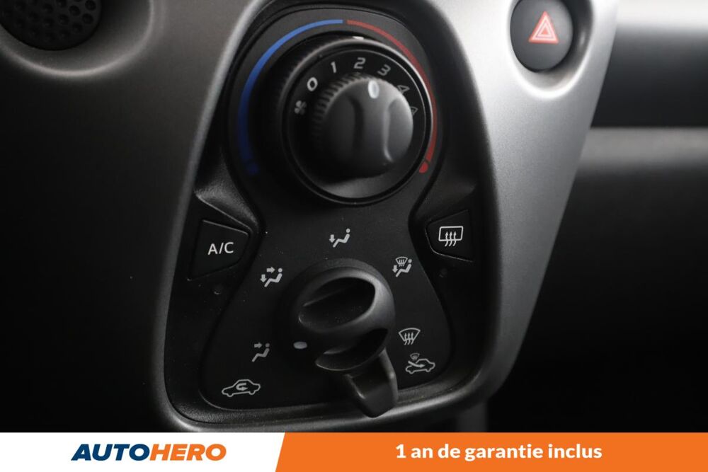 Aygo 1.0 VVT-i X-Play 5P 72 ch 2021 occasion 92130 Issy-les-Moulineaux