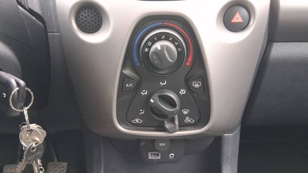 Aygo 1.0 VVT-I 68 Active 2017 occasion 29000 Quimper