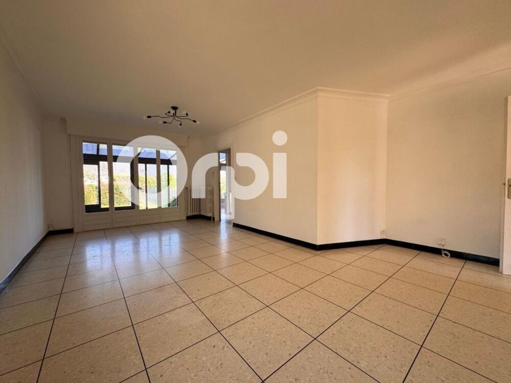 Vente Maison Maison semi-individuelle sur LAMBRES - semi plain-pied avec 5 chambres - Jardin - Garage Lambres lez douai