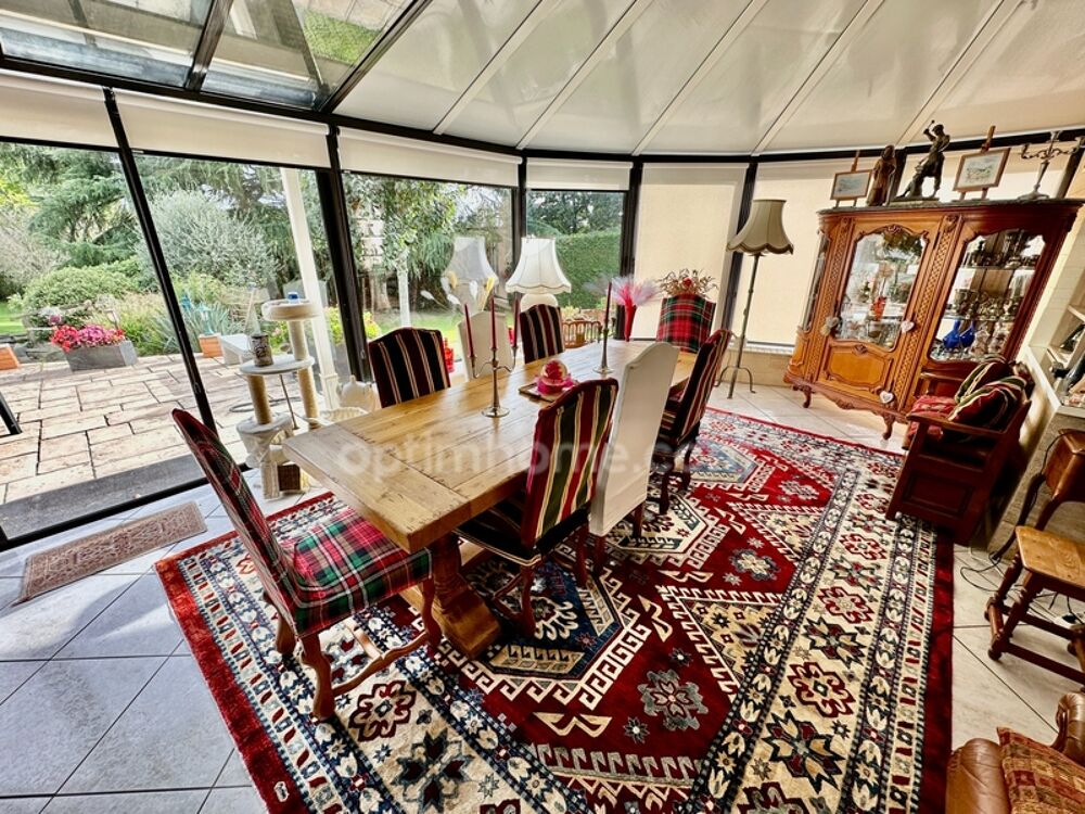 Vente Maison Maison d'architecte (251 m2) avec d�pendance am�nag�e (70m2) et piscine Chateaubriant