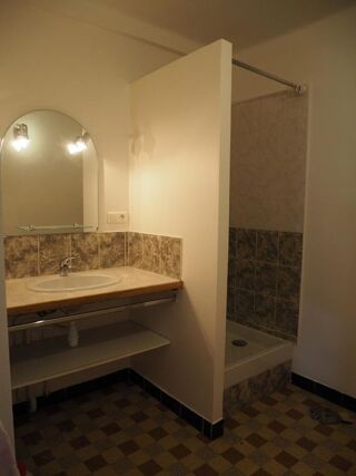  Appartement à louer 3 pièces 58 m²