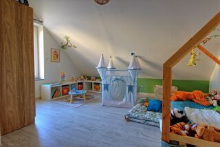  Maison  vendre 5 pices 143 m