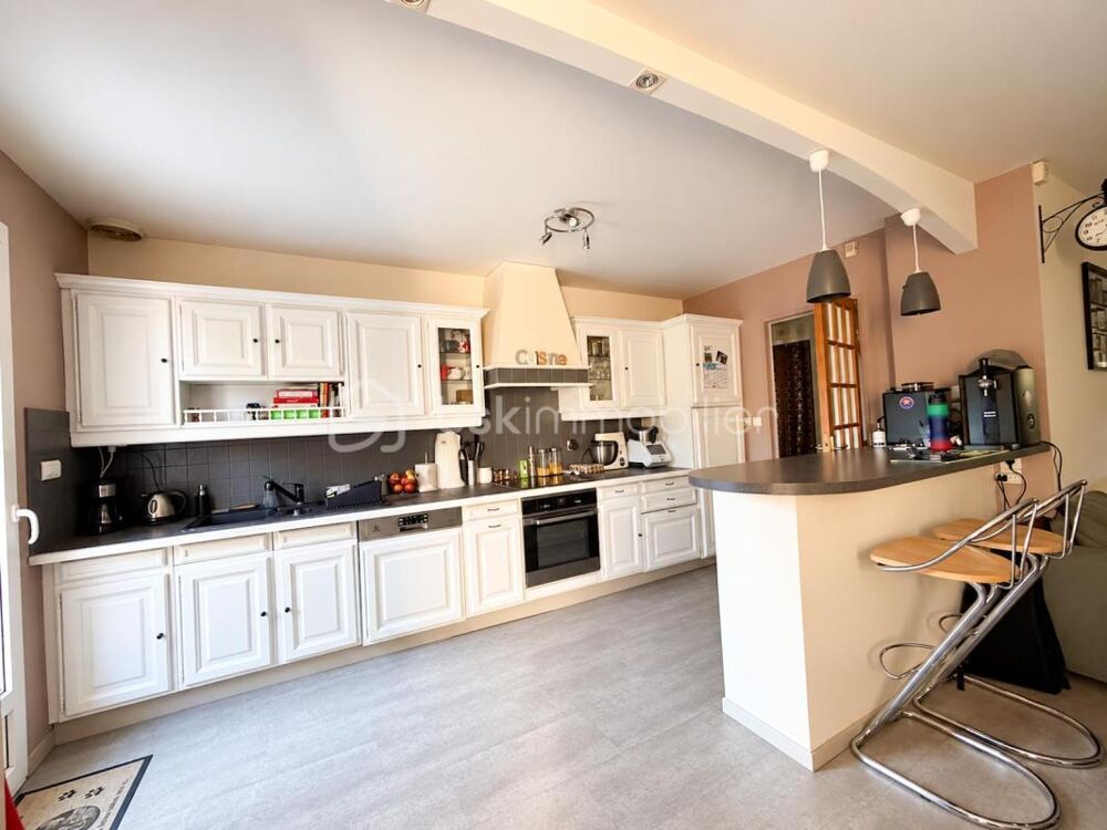 MAISON INDIVIDUELLE 3 CHAMBRES / Savigny bourg limitrophe Cesson