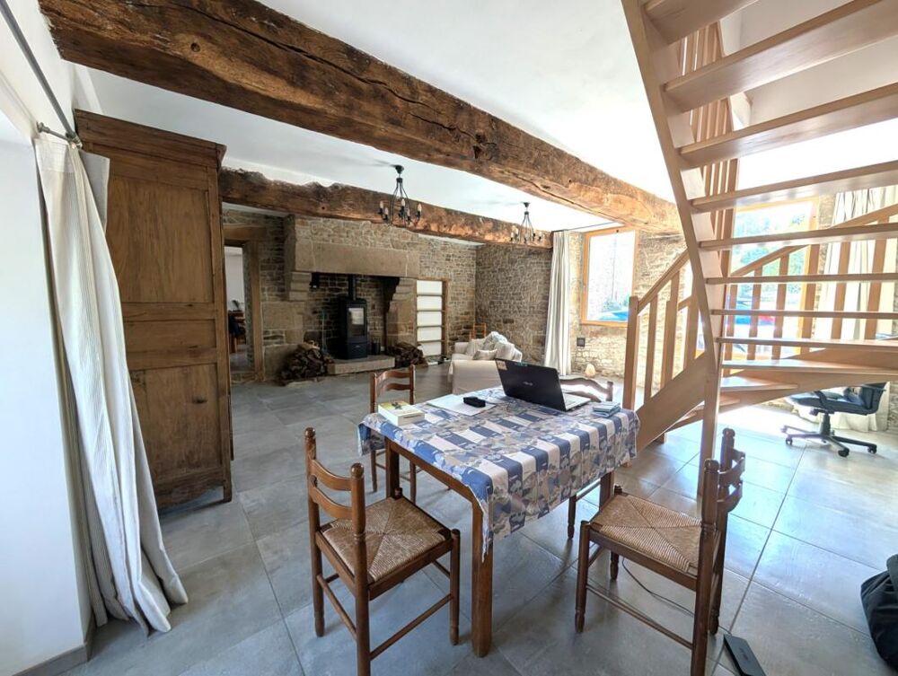 Vente Maison Mellé (35) : Longère de caractère rénovée (5 pièces) avec gîte indépendant, dépendances et potentiel d'aménagement Melle