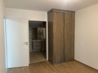  Appartement à louer 2 pièces 56 m²