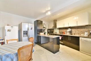  Maison � vendre 7 pi�ces 185 m�