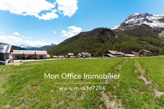  Terrain à vendre 1 pièce 2300 m²