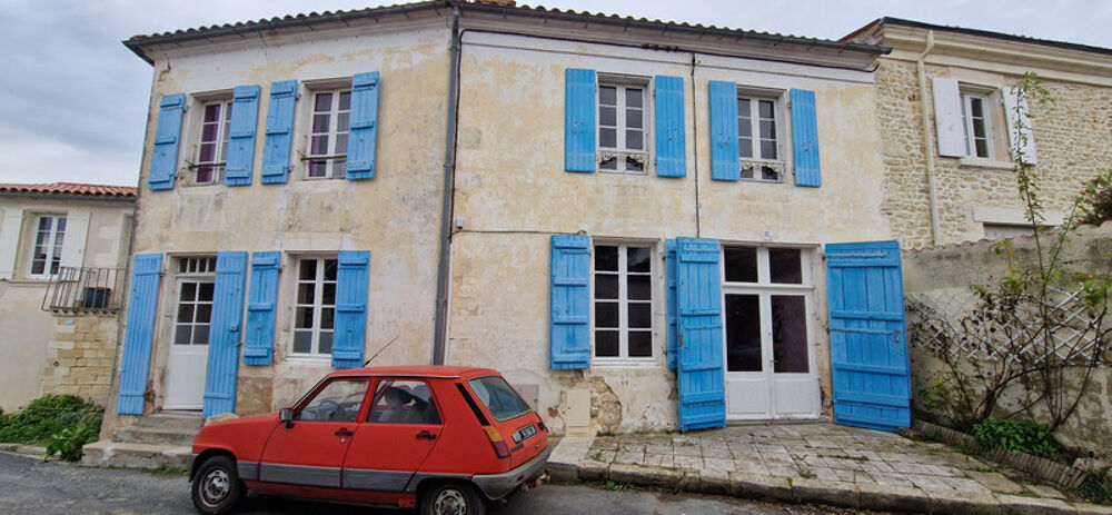Dpt Charente Maritime (17), à vendre TONNAY BOUTONNE maison P6 de 146 m² - Terrain de 515,00 m²