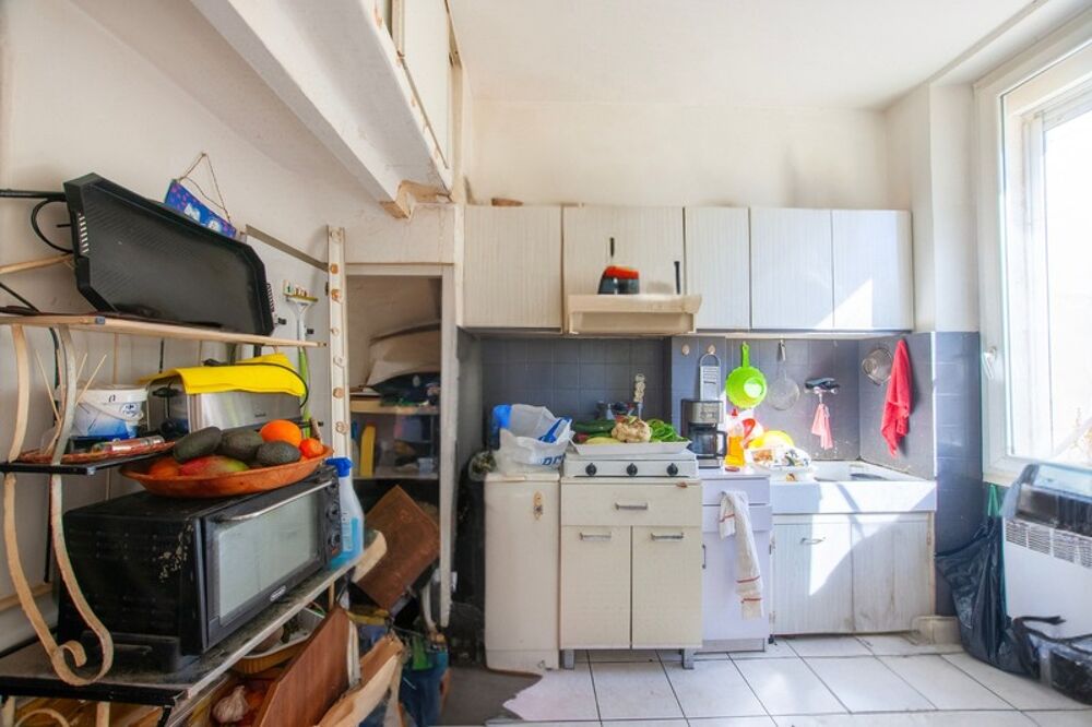 SOUS PROMESSE DE VENTE // À vendre Studio de 25 m² à MARSEILLE 3EME ARRONDISSEMENT