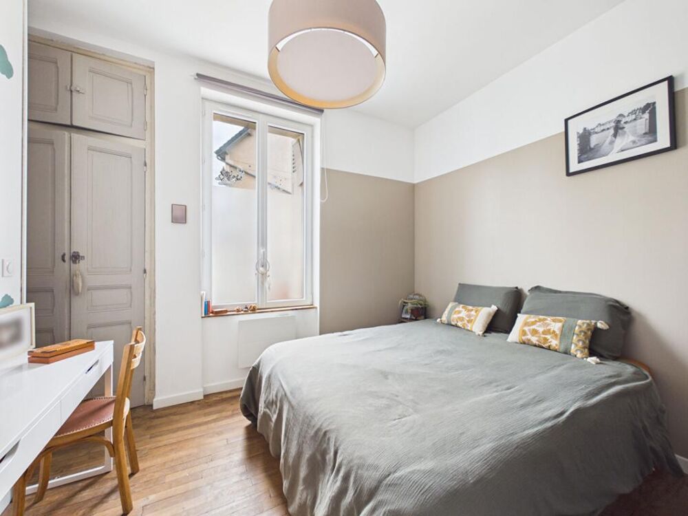 Vente Maison Maison de 110 m2 à Poitiers , quartier Chilvert, 3 chambres, jardin, vaste sous sol Poitiers