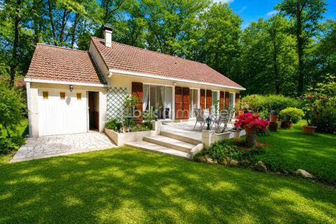   A 10 minutes de MAINTENON et de la gare, maison de plein pied de 93 m� sur terrain boise de 2123 m� de superficie, plat clos, un Maison - 5 pi�ce(s) - 100 m�