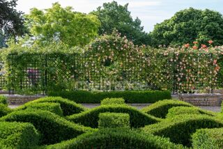  Maison � vendre 9 pi�ces 205 m�